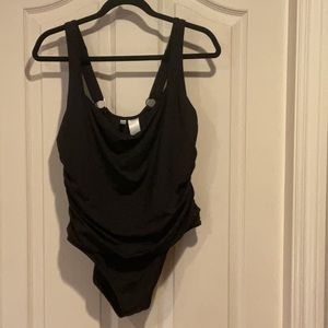 Anne Cole black ruched one piece 16 W